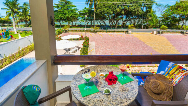 Varanda Suite Deluxe Quinta do Sol Lite Praia Hotel