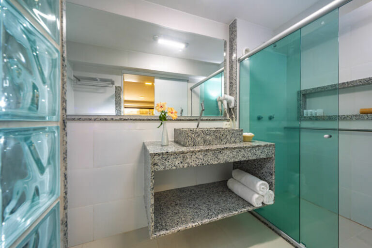 Banheiro Suíte Standard Quinta do Sol Praia Hotel