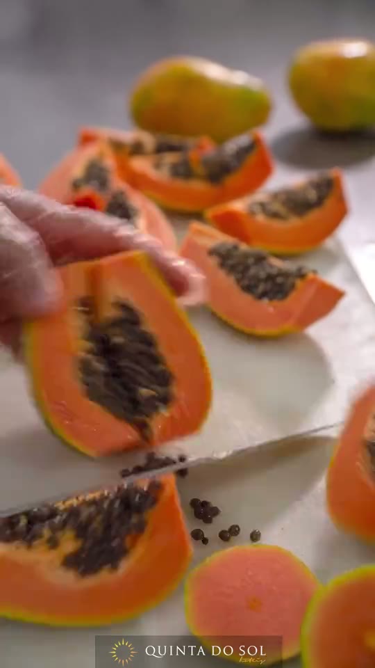 A cozinha preparando o café da manhã